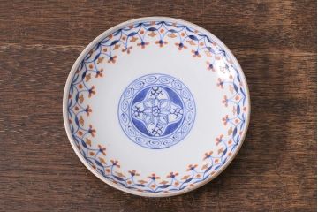 アンティーク雑貨　江戸期　大明成化年製　古伊万里　赤絵南蛮図染付　蓋茶碗(和食器)(R-040204)