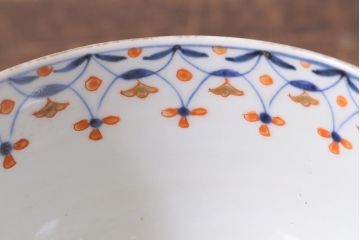 アンティーク雑貨　江戸期　大明成化年製　古伊万里　赤絵南蛮図染付　蓋茶碗(和食器)(R-040205)