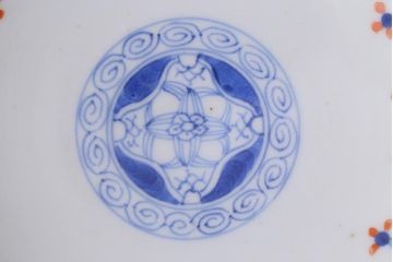 アンティーク雑貨　江戸期　大明成化年製　古伊万里　赤絵南蛮図染付　蓋茶碗(和食器)(R-040205)
