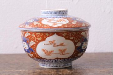 アンティーク雑貨　江戸期　大明成化年製　古伊万里　赤絵南蛮図染付　蓋茶碗(和食器)(R-040205)