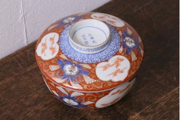 アンティーク雑貨　江戸期　大明成化年製　古伊万里　赤絵南蛮図染付　蓋茶碗(和食器)(R-040207)