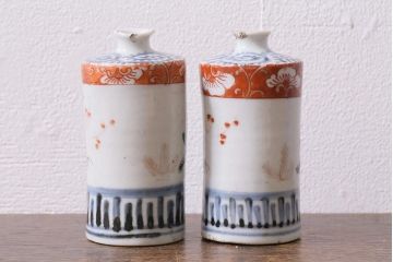 アンティーク雑貨　江戸期　蛸唐草　色絵　一対　お神酒徳利(和食器、骨董)(R-040217)