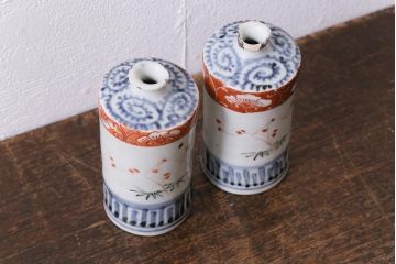 アンティーク雑貨　江戸期　蛸唐草　色絵　一対　お神酒徳利(和食器、骨董)(R-040217)