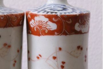 アンティーク雑貨　江戸期　蛸唐草　色絵　一対　お神酒徳利(和食器、骨董)(R-040217)
