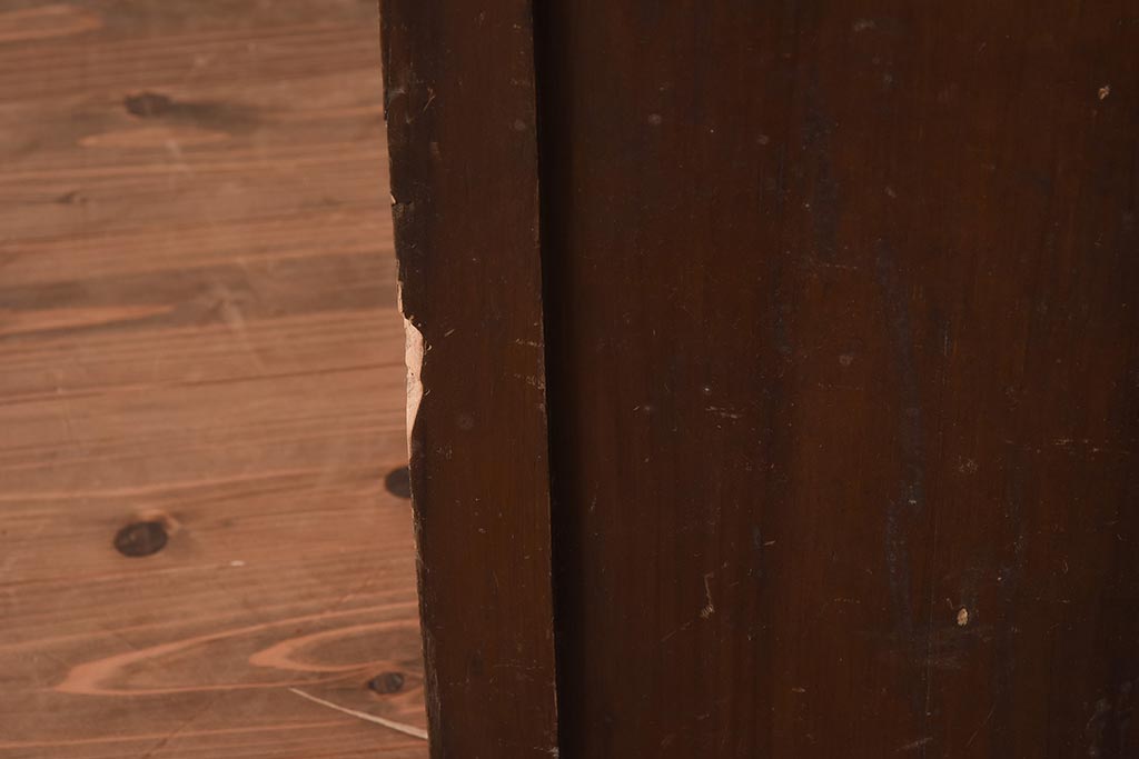 レトロ家具　前面ナラ材　大小様々な引出しが備わった味わいたっぷりの木製チェスト(R-040220)