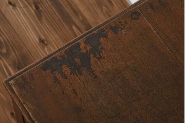 レトロ家具　和製アンティーク　昭和初期　3本線がアクセントになったレトロな平机(デスク、ワークデスク、在宅ワーク、在宅用)(R-040221)