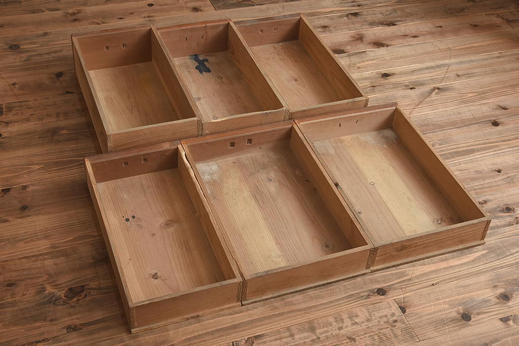 アンティーク家具　昭和初期　ヒノキ材　温かみのある木肌が魅力のレトロな片袖デスク(机、在宅ワーク、在宅用ワークデスク)(R-040222)