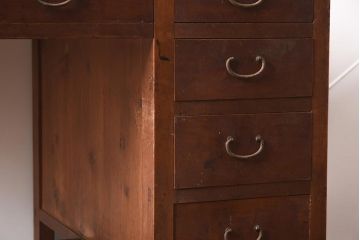 アンティーク家具　昭和初期　ヒノキ材　温かみのある木肌が魅力のレトロな片袖デスク(机、在宅ワーク、在宅用ワークデスク)(R-040222)