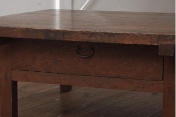 アンティーク家具　明治大正期　天板ケヤキ一枚板　両面に取っ手が付いた引き出し付きの座卓(ローテーブル、座机、リビングテーブル)(R-040231)