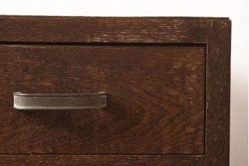 レトロ家具　昭和中期　ナラ材　味わい深いキャスター付きサイドチェスト(脇机、袖机、引き出し、ドロアー)(R-040233)