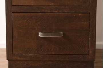 レトロ家具　昭和中期　ナラ材　味わい深いキャスター付きサイドチェスト(脇机、袖机、引き出し、ドロアー)(R-040233)