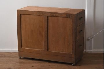 レトロ家具　昭和中期　ナラ材　味わい深いキャスター付きサイドチェスト(脇机、袖机、引き出し、ドロアー)(R-040233)