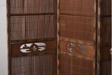 アンティーク雑貨　和製アンティーク　すかし彫りの意匠が風情あふれる四連折り畳み式パーテーション(衝立、仕切り)(R-040235)
