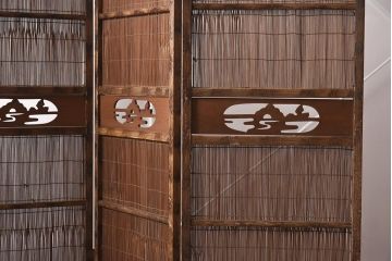 アンティーク雑貨　和製アンティーク　すかし彫りの意匠が風情あふれる四連折り畳み式パーテーション(衝立、仕切り)(R-040235)