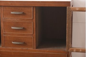 レトロ家具　観音開きの扉が付いた昭和中期の衣装タンス(チェスト、引き出し)(R-040236)