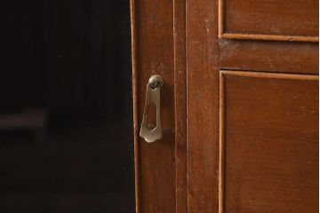 レトロ家具　観音開きの扉が付いた昭和中期の衣装タンス(チェスト、引き出し)(R-040236)