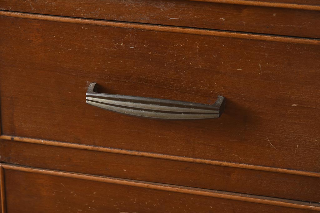 レトロ家具　観音開きの扉が付いた昭和中期の衣装タンス(チェスト、引き出し)(R-040236)