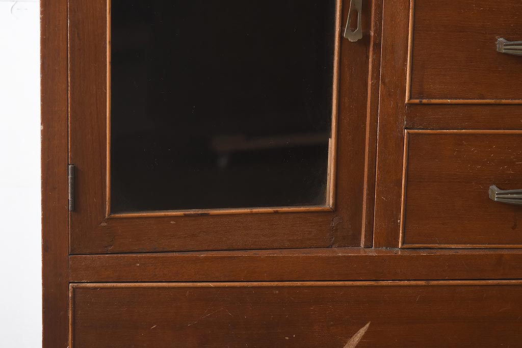 レトロ家具　観音開きの扉が付いた昭和中期の衣装タンス(チェスト、引き出し)(R-040236)