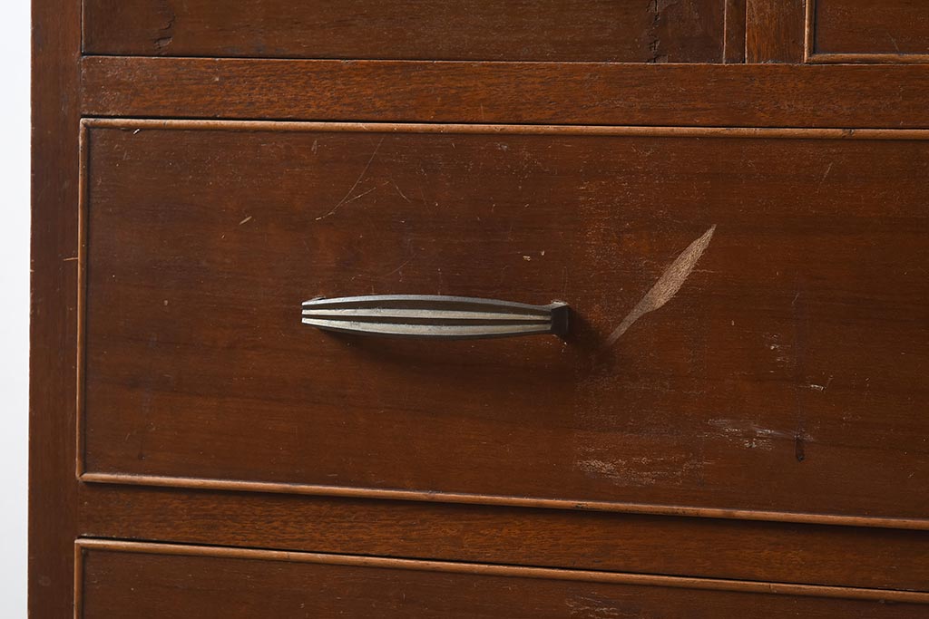 レトロ家具　観音開きの扉が付いた昭和中期の衣装タンス(チェスト、引き出し)(R-040236)