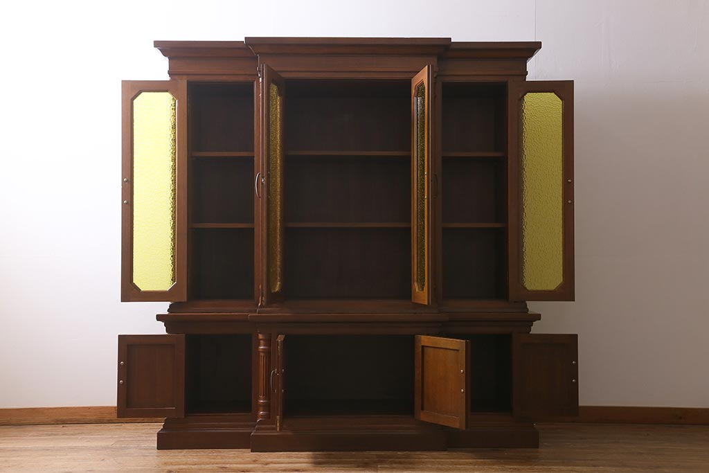 ヴィンテージ家具 フランスビンテージ マホガニー材 色付きガラス エレガントな佇まいが魅力のカップボード(食器棚、キャビネット、収納棚、戸棚)(R-040238)