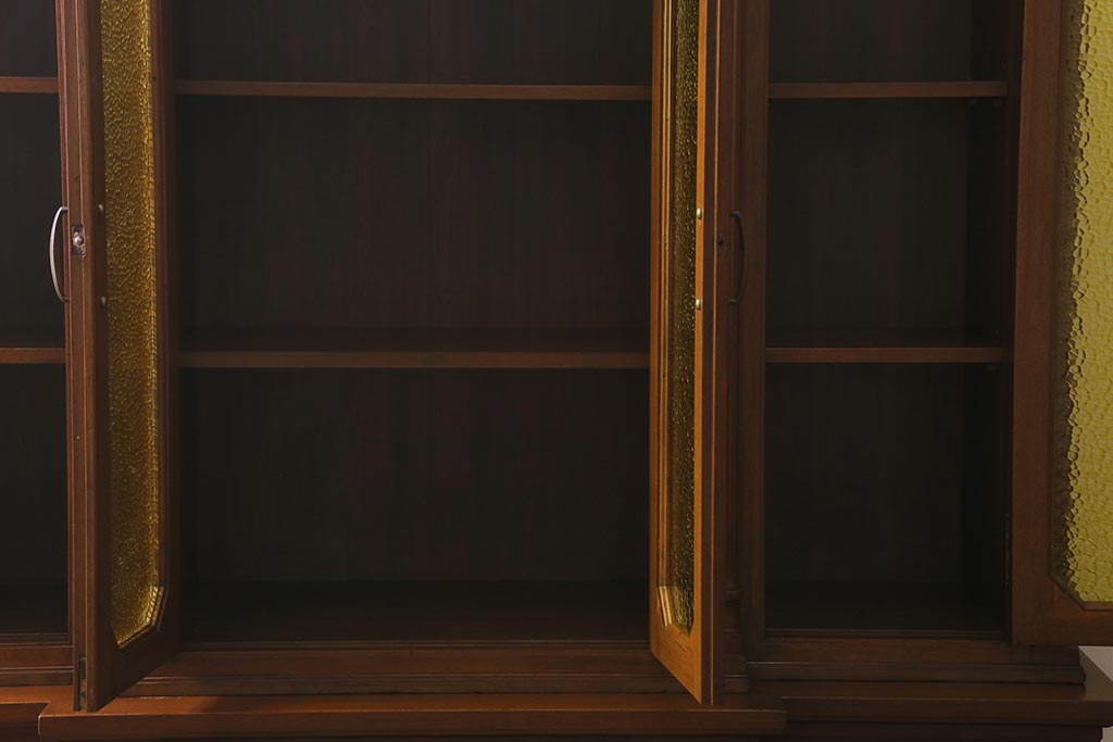 ヴィンテージ家具 フランスビンテージ マホガニー材 色付きガラス エレガントな佇まいが魅力のカップボード(食器棚、キャビネット、収納棚、戸棚)(R-040238)