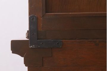 ヴィンテージ家具 フランスビンテージ マホガニー材 色付きガラス エレガントな佇まいが魅力のカップボード(食器棚、キャビネット、収納棚、戸棚)(R-040238)