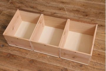 ラフジュ工房オリジナル　古材使用　リメイク家具　モールガラス　パタパタ扉　ペイントカラーがレトロなキャビネット(収納棚、リビングボード)(R-040242)