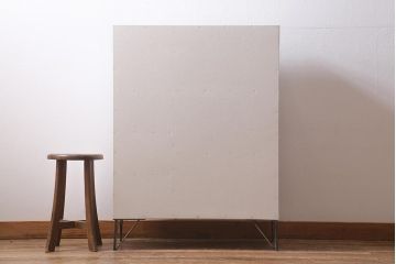 ラフジュ工房オリジナル　古材使用　リメイク家具　モールガラス　パタパタ扉　ペイントカラーがレトロなキャビネット(収納棚、リビングボード)(R-040242)