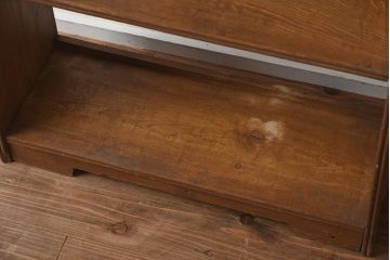 アンティーク家具　昭和レトロ　味わい深い木肌が魅力の楔(くさび)式本棚(オープンラック、収納棚、飾り棚)(R-040245)