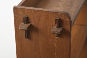 アンティーク家具　昭和レトロ　味わい深い木肌が魅力の楔(くさび)式本棚(オープンラック、収納棚、飾り棚)(R-040245)