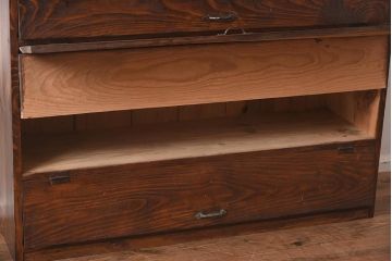アンティーク家具　大正昭和初期　味わい深い木の風合いが魅力のパタパタ収納棚(6段タイプ)(下駄箱)(R-040246)