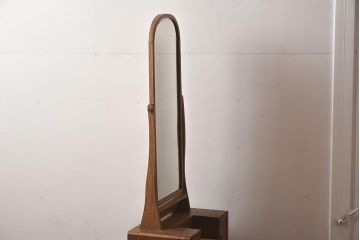 アンティーク家具　昭和中期　指物家具　桑材　落ち着いた雰囲気のレトロな鏡台(ドレッサー)(R-040247)