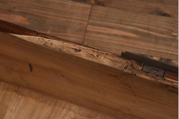 アンティーク家具　和製アンティーク　明治期　細かな透かし金具が目を引く佐渡箪笥(八幡箪笥、衣装箪笥、引き出し、チェスト)(R-040248)