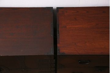 アンティーク家具　江戸明治期　総桐材　観音開き戸　十字金具が迫力のある上手物の重ね箪笥(観音箪笥、衣装箪笥、時代箪笥、桐箪笥、桐たんす)(R-040249)