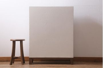 ラフジュ工房オリジナル　古材使用　リメイク家具　ペイント　バイカラーがレトロなパタパタ扉のキャビネット(収納棚、リビングボード)(R-040255)