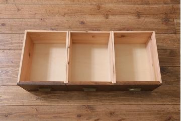 カタログ掲載品　ラフジュ工房オリジナル　古材使用　リメイク家具　ペイント　パタパタ扉　アンティークペイントがおしゃれなキャビネット(収納棚、リビングボード)(R-040256)