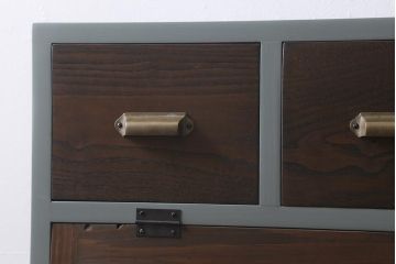 ラフジュ工房オリジナル家具　古材リメイク　ペイント家具　鉄脚　引き出し付きパタパタ扉の下駄箱(収納棚、キャビネット)(R-040257)