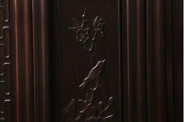 中古　民芸家具　花梨(カリン)材　緻密な意匠が魅力的な飾り棚(茶棚)(R-040259)