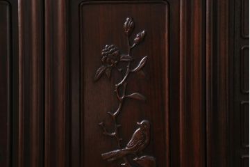 中古　民芸家具　花梨(カリン)材　緻密な意匠が魅力的な飾り棚(茶棚)(R-040259)