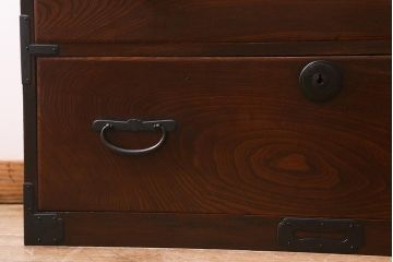 アンティーク家具　和製アンティーク　昭和初期　五丁引き　前面ケヤキ材　シンプルで上品な佇まいが魅力の仙台箪笥(重ね箪笥、衣装箪笥、引き出し)(R-040260)