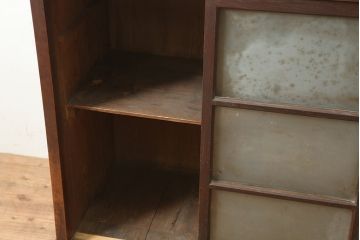アンティーク家具　ヒノキ・杉材　シンプルで取り入れやすい重ね戸棚・上段(収納棚、キャビネット)(R-040271)