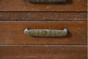 和製ヴィンテージ　レトロ家具　激レア!　両面使いのガラス戸棚　R-040276