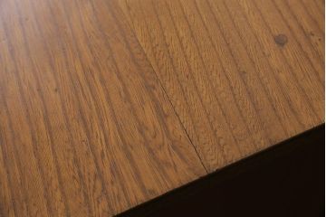 レトロ家具　栓材　木のぬくもりあふれるシンプルなサイドチェスト(脇机、サイドテーブル、ドロアー)(R-040292)