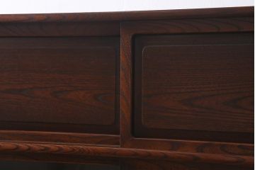 中古　高級品　工芸家具　ケヤキ材　漆塗り　しっとりとした佇まいの上品な茶箪笥(定価48万円)(飾り棚、収納棚)(R-040295)