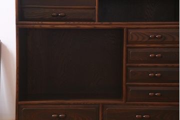 中古　高級品　工芸家具　ケヤキ材　漆塗り　しっとりとした佇まいの上品な茶箪笥(定価48万円)(飾り棚、収納棚)(R-040295)