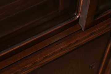 中古　高級品　工芸家具　ケヤキ材　漆塗り　しっとりとした佇まいの上品な茶箪笥(定価48万円)(飾り棚、収納棚)(R-040295)