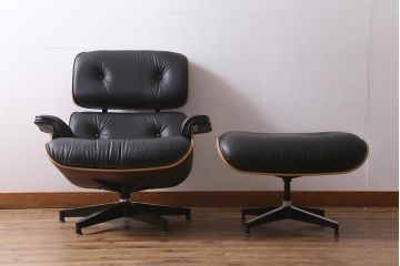 展示品　極美品　Hermanmiller(ハーマンミラー社)　ウォールナット　トールサイズ　イームズラウンジチェア&オットマン(定価約89万円)