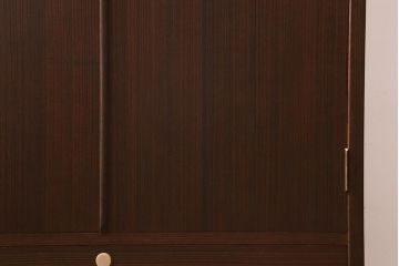 中古　伝統工芸品　桂月　菊の意匠金具がアクセントになった加茂総桐箪笥のワードローブ(総桐たんす、洋服タンス、衣装タンス)(定価約120万円)(R-040297)