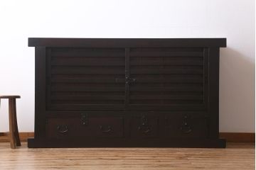 アンティーク家具　前面欅(ケヤキ)材　重厚な佇まいの大型帳場箪笥(水屋箪笥、サイドボード、テレビ台、テレビボード)(R-040298)