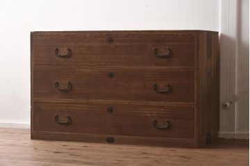 レトロ家具　昭和中期　シンプルで味わい深い桐箪笥3段(ローボード、テレビ台、チェスト、引き出し、桐たんす)(R-040299)